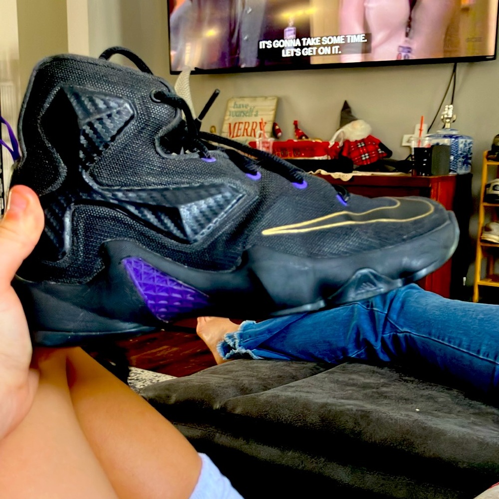 Lebron 18 - Picture 2 of 2